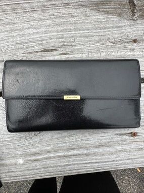 Vintage Coach Black smooth Leather Envelope Wallet with Gold Logo